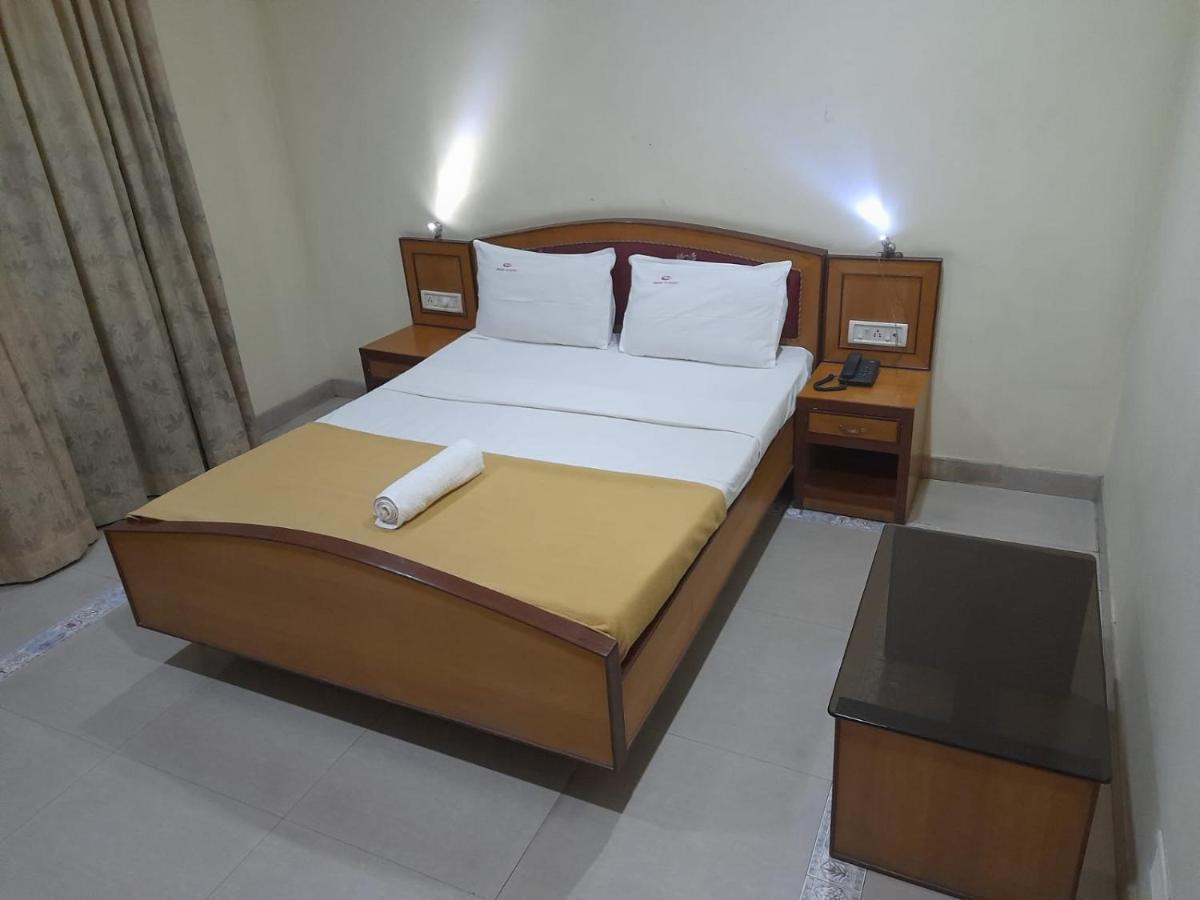Hotel Dp Oberoi Residency à Kochi Extérieur photo