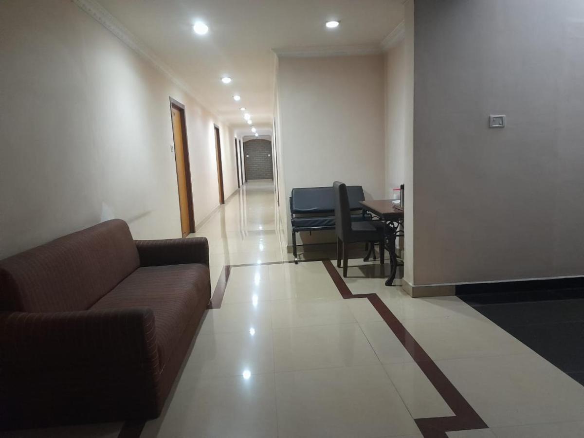 Hotel Dp Oberoi Residency à Kochi Extérieur photo